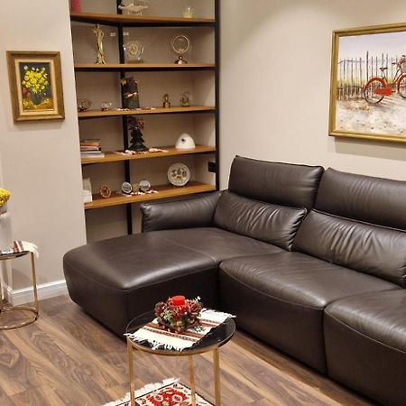 Central Deluxe Apartment Tirana Exteriör bild